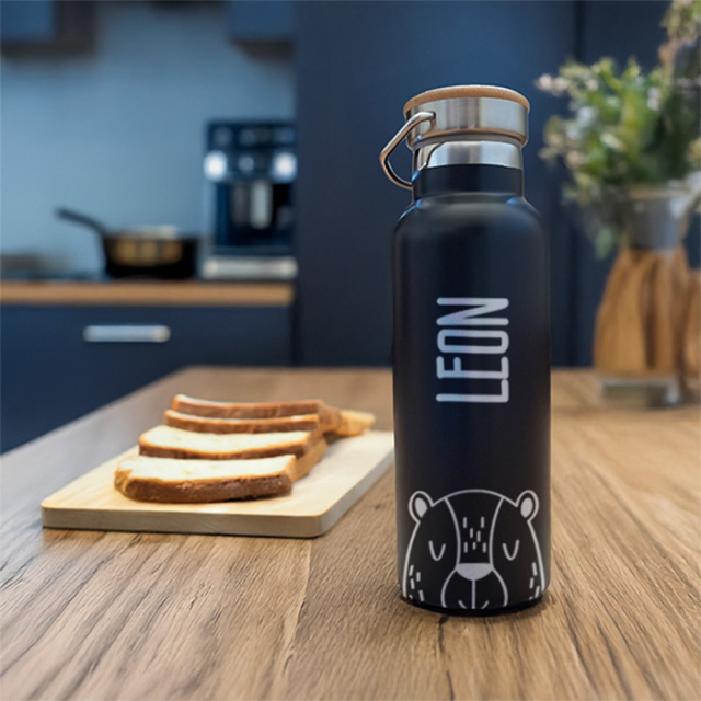 Thermosflasche mit niedlichem Tiermotiv